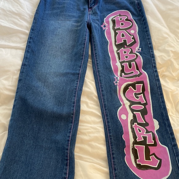 Y2k babygirl pants from yesstyle 💕 - Picture 3 of 4